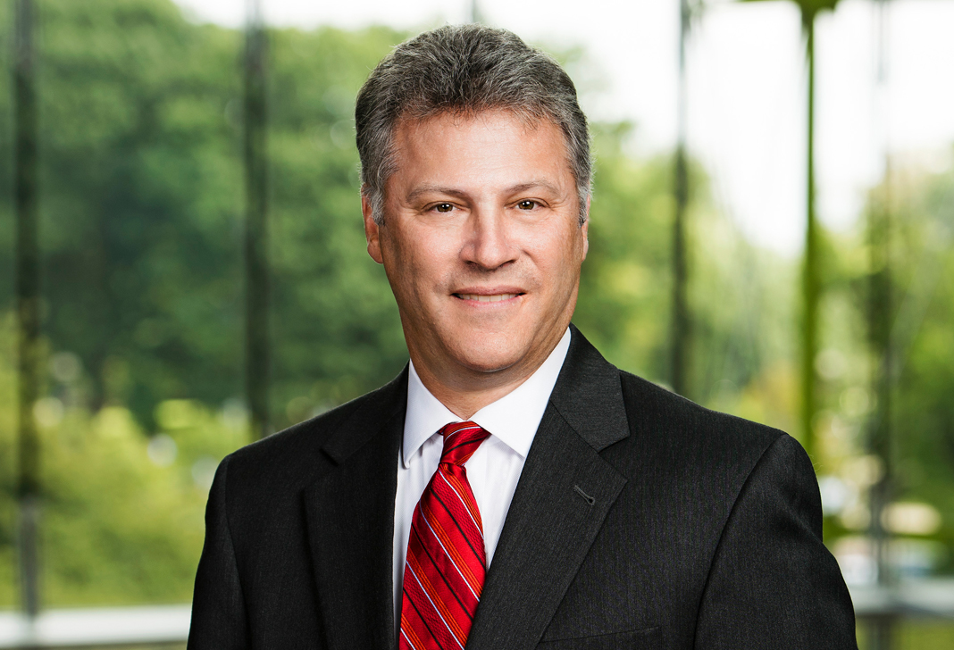 Andrew M. Eisenberg Lawyers Jones Day