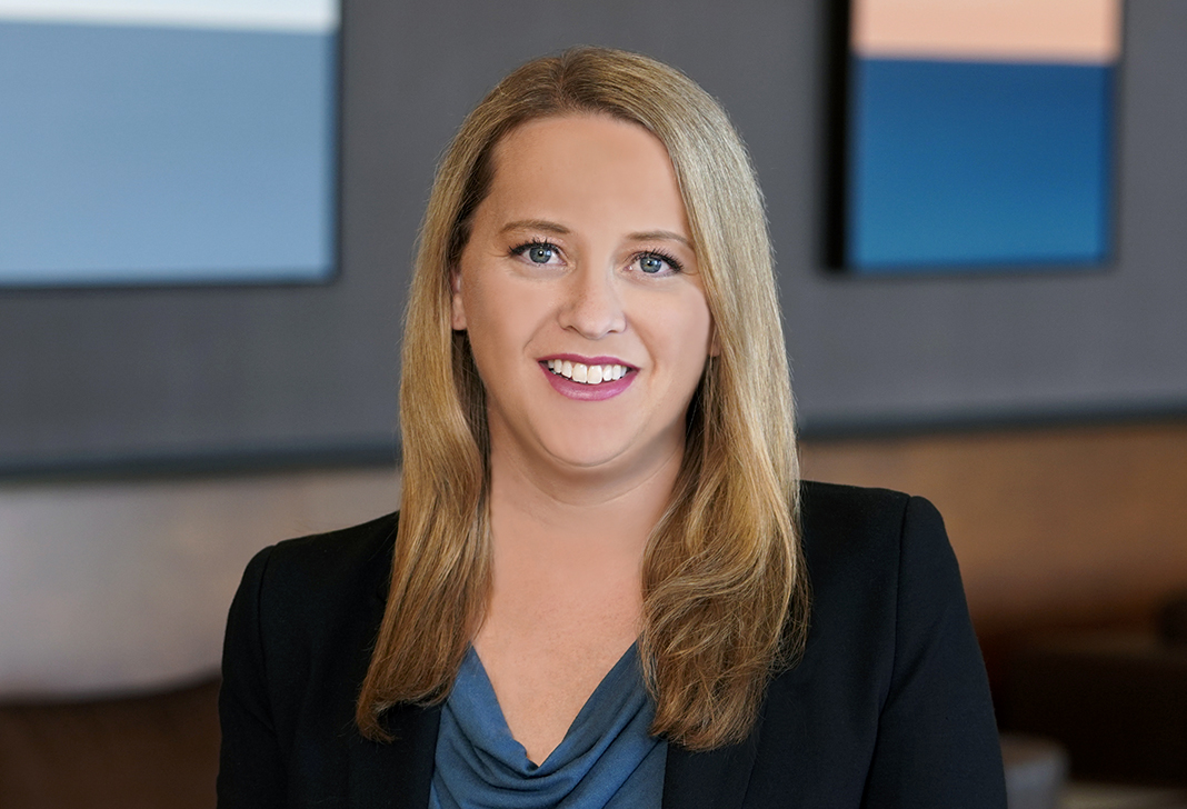 Brittney Lane Kubisch Lawyers Jones Day