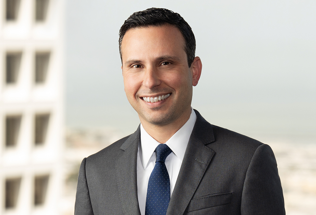 Matthew J. Silveira | Lawyers - Jones Day