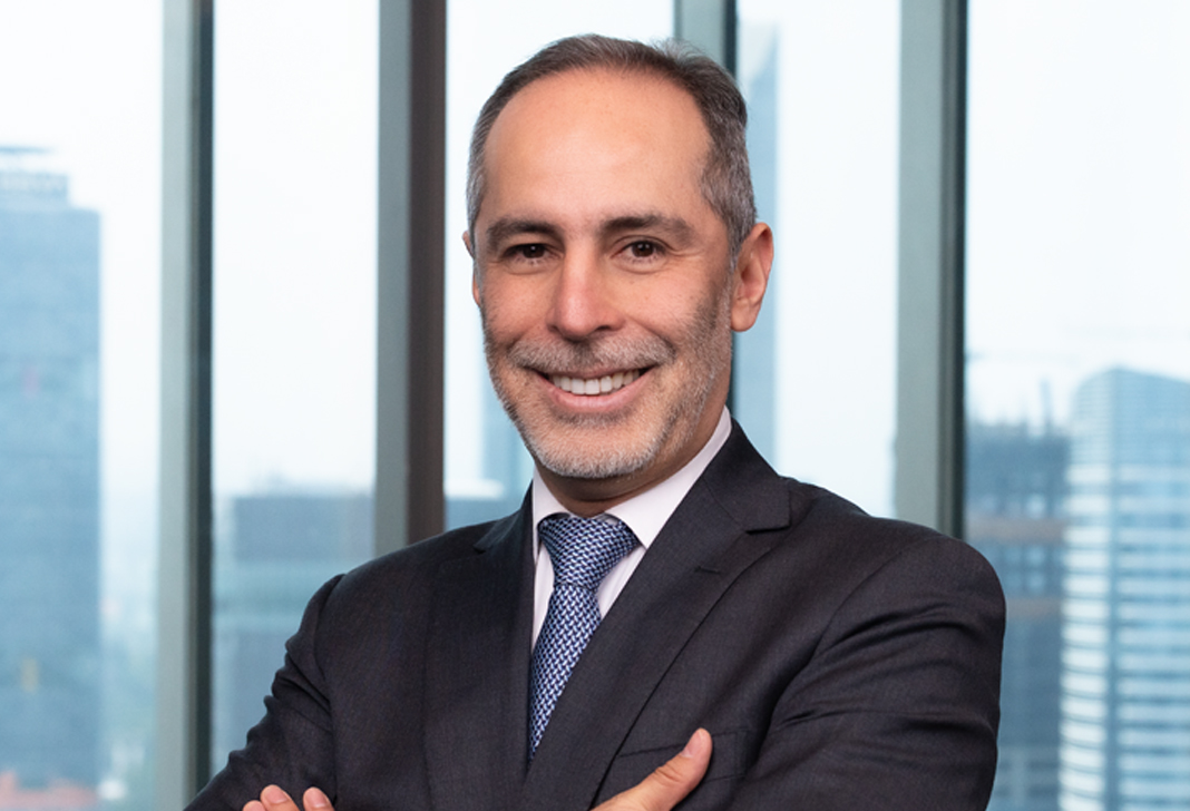 Roberto Torres Lawyers Jones Day