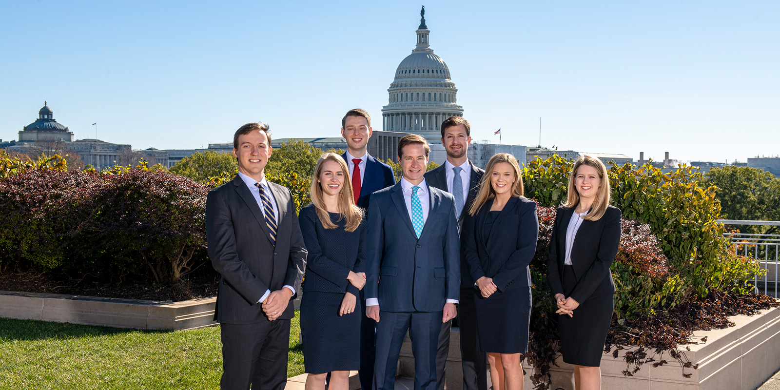 Jones Day adds seven U.S. Supreme Court clerks Jones Day