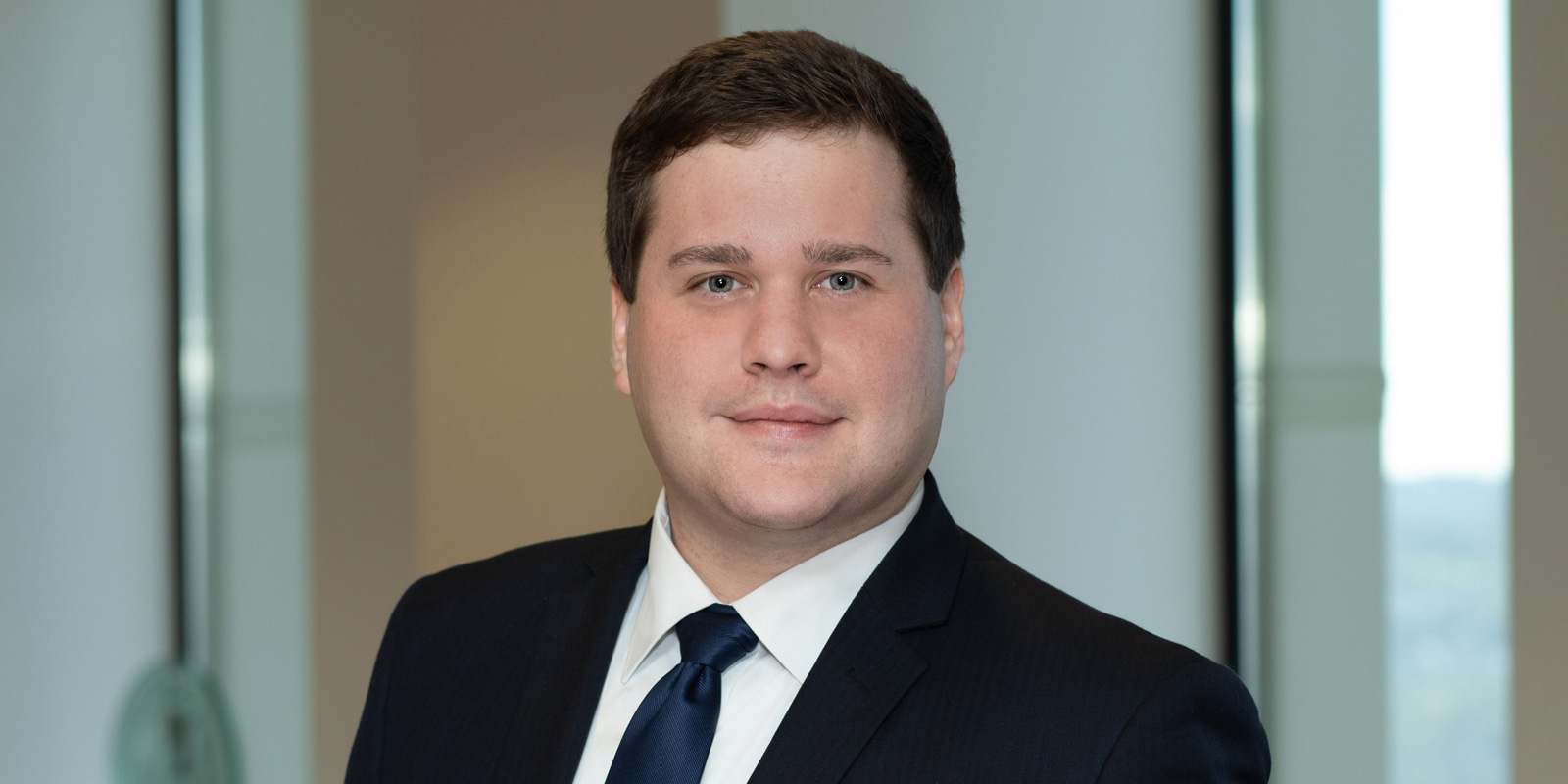 Jonathan McCreary receives Service to Youth Award News Jones Day